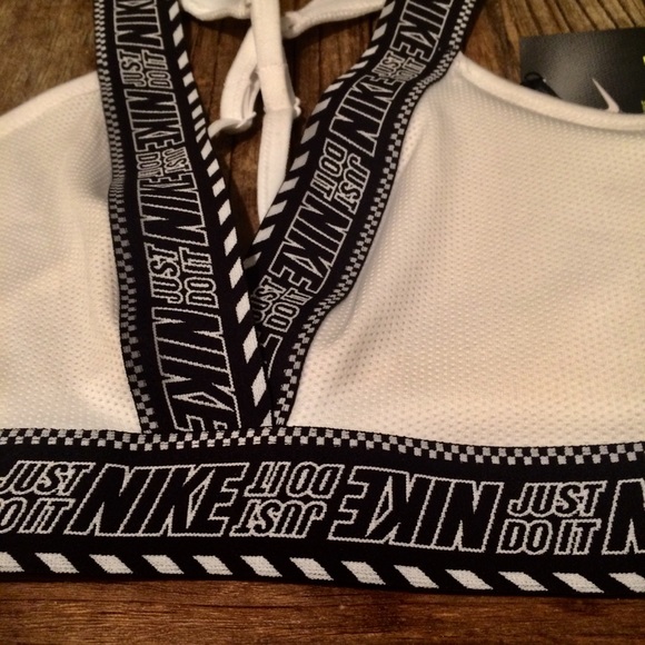 SOLD NWT Nike White Indy Sports Bra: Medium - Picture 5 of 7